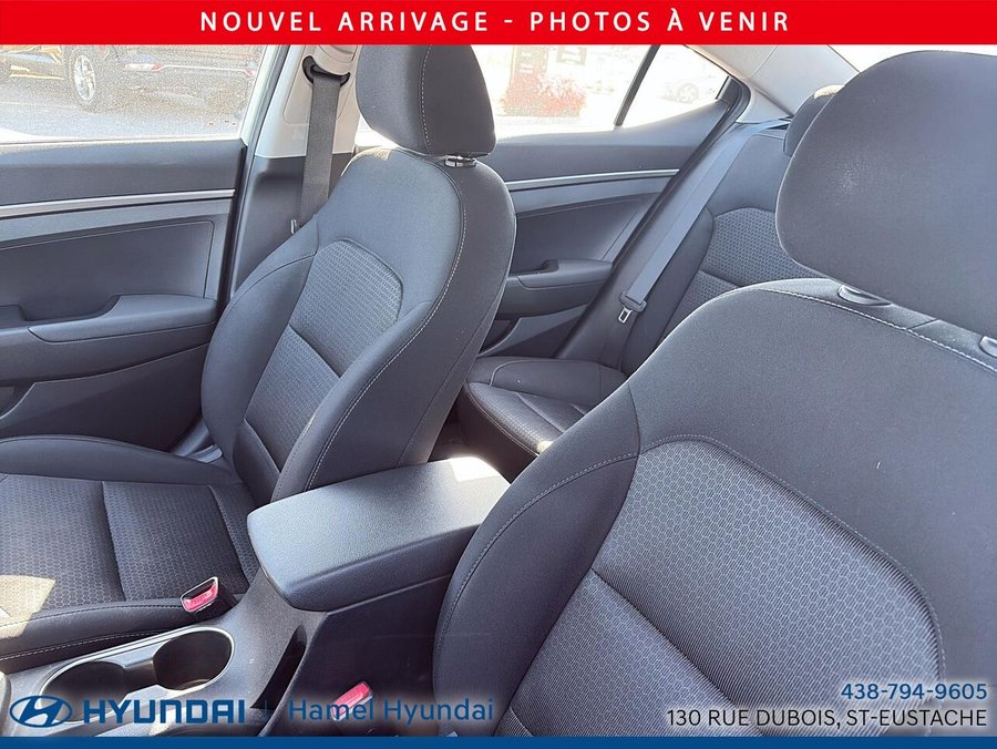 Hyundai Elantra LE AUTOMATIQUE 2017 Blanc