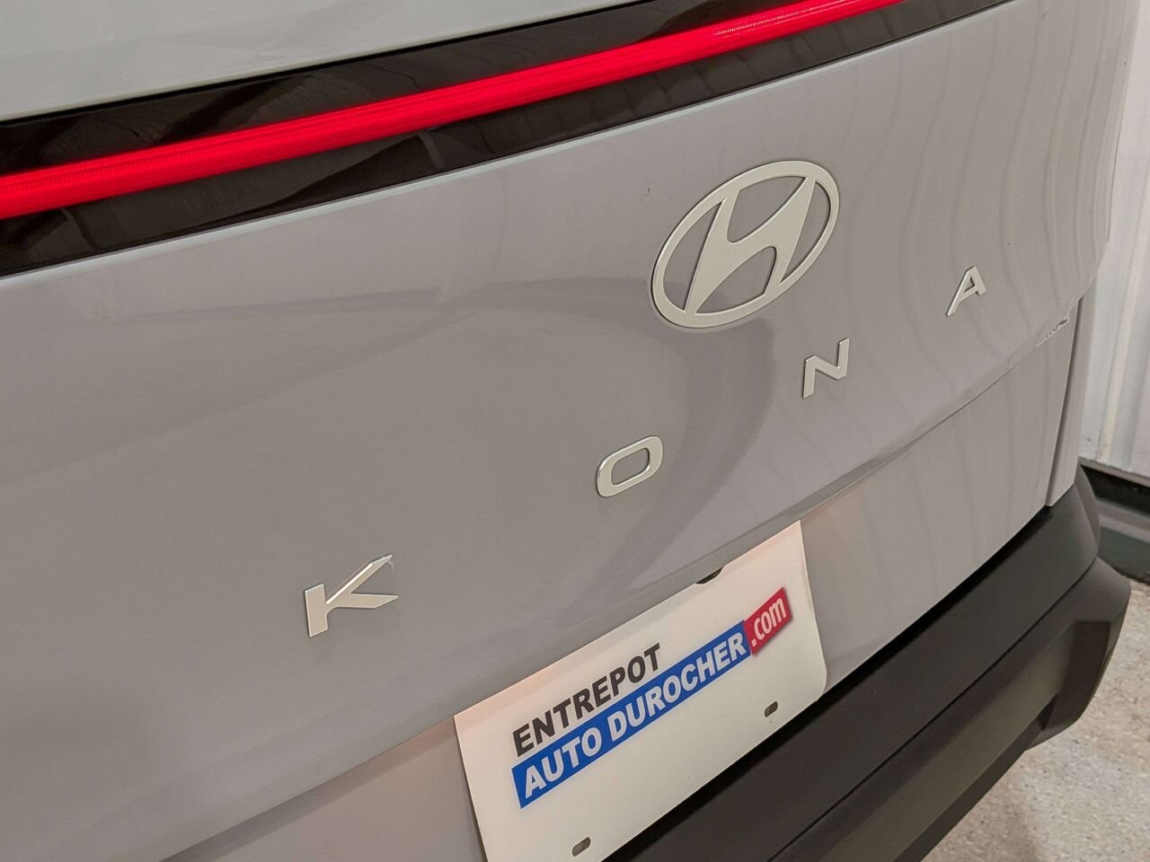 2025 Hyundai Kona 2.0L Preferred AWD Grey Val-David - photo #33