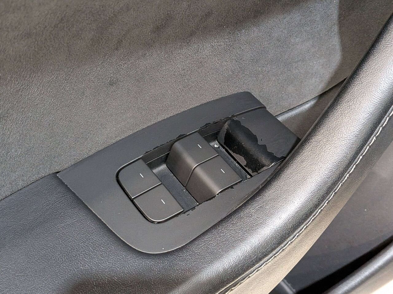 2022 Tesla Model 3 Standard Range RWD *Ltd Avail* Black Val-David - photo #31