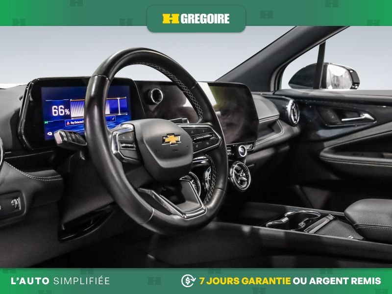2025 Chevrolet Blazer White Blainville - photo #8