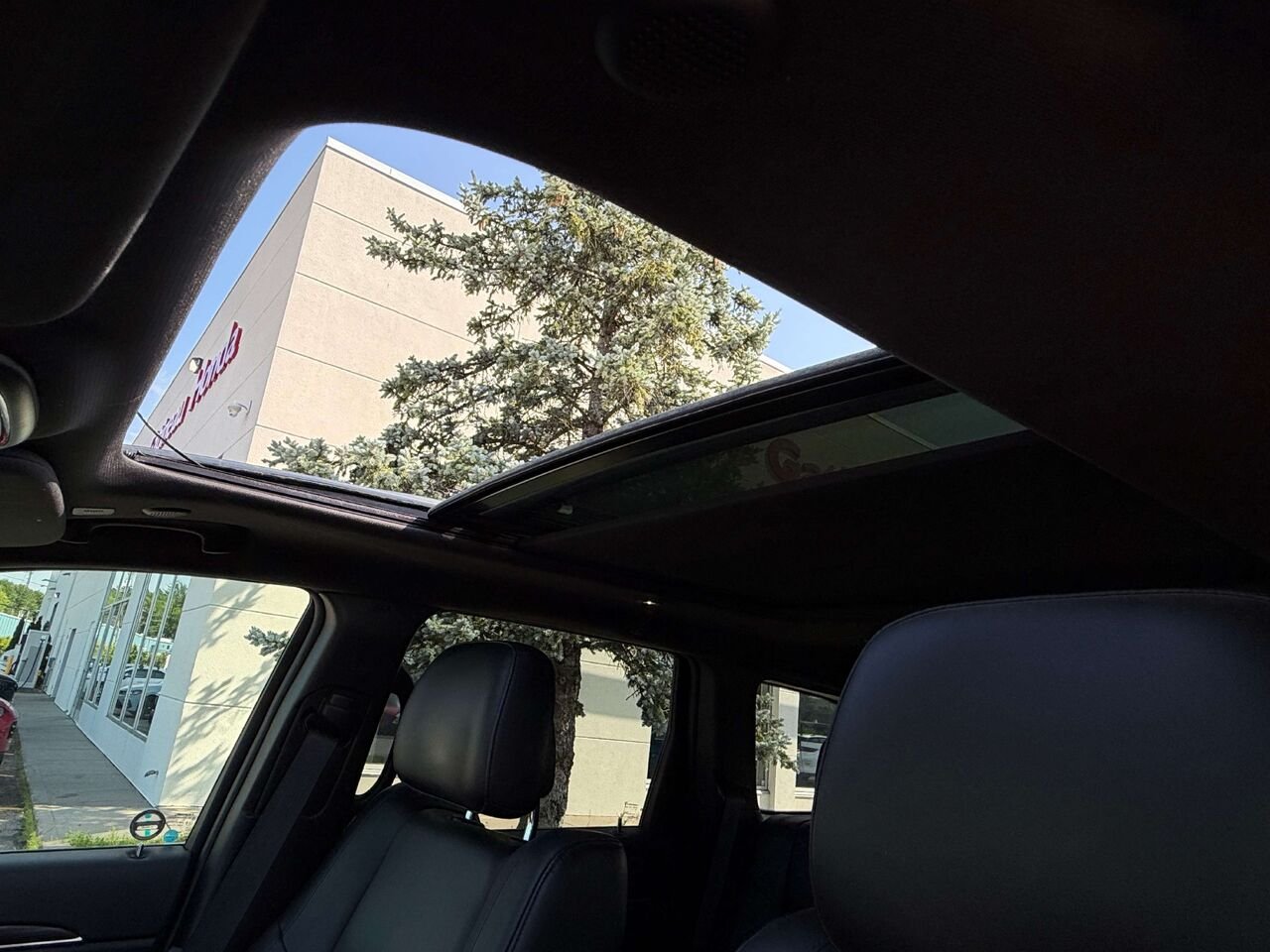 2020 Jeep Grand Cherokee Limited X Blue Gatineau - photo #17