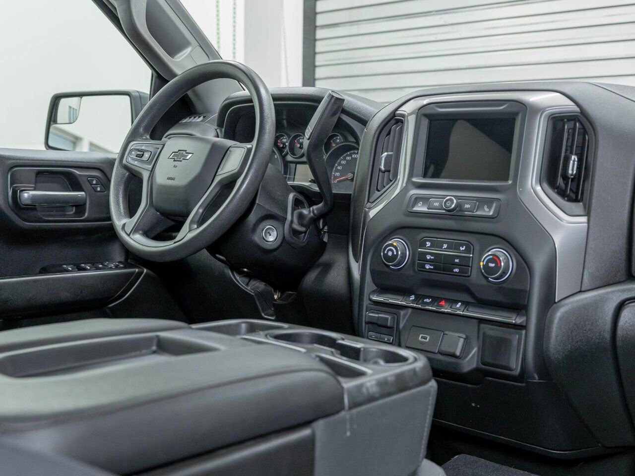 Chevrolet Silverado 1500 CUSTOM TRAIL BOSS CREW V8 4X4 *GR. REMORQ* CARPLAY 2019 Blanc Saint-Jérôme - photo #25