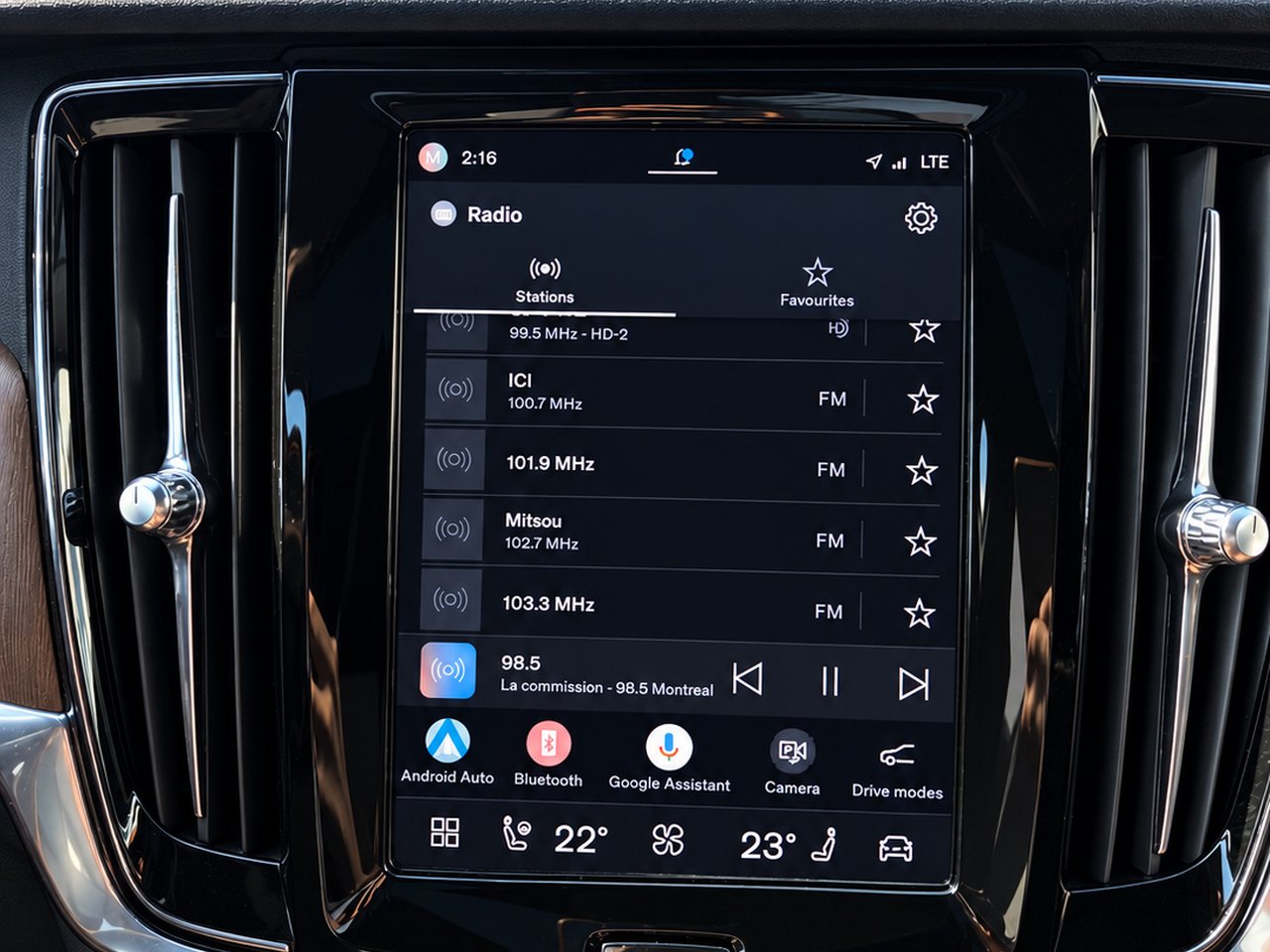 Volvo V90 Cross Country 2022 Granby - photo #18