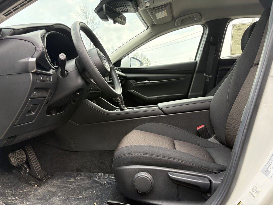 MAZDA Mazda3 2026 2026 Blanc neige nacré