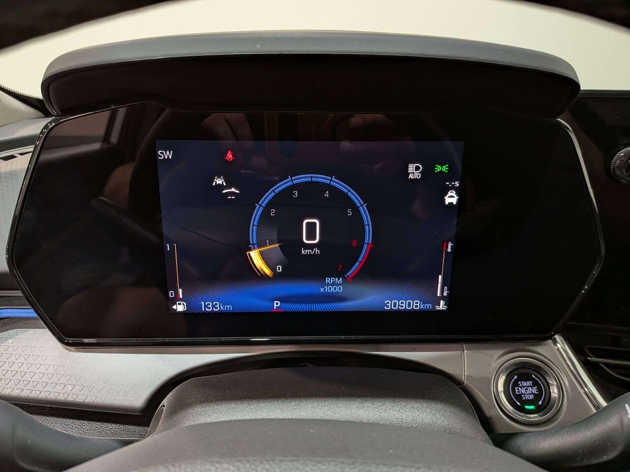 2025 Chevrolet Trax FWD 4dr LT White Val-David - photo #16