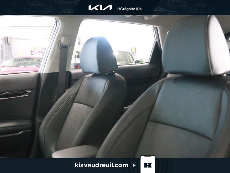 2025 Kia Seltos White Blainville - photo #8