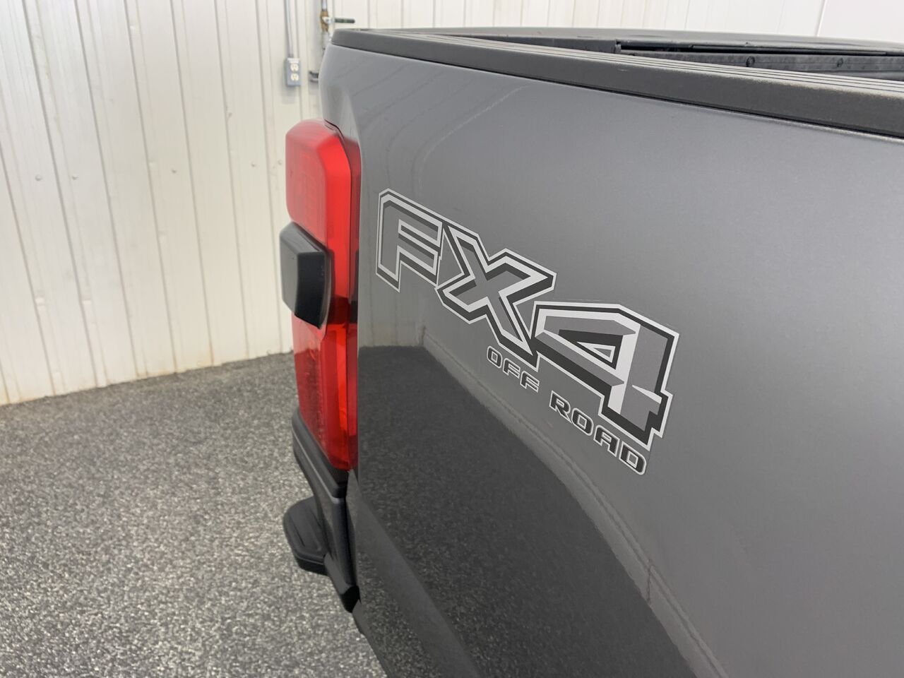 2026 Ford Super Duty F-250 SRW XLT cabine 6 places 4RM caisse de 6,75 pi Grey Châteauguay - photo #9