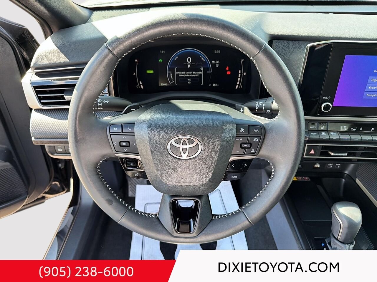 2025 Toyota Camry HYBRID SE UPGRADE AWD / CLEAN CARFAX / HEATED SEATS / MOONROOF / CARPLAY AND ANDROID AUTO Black Mississauga - photo #11