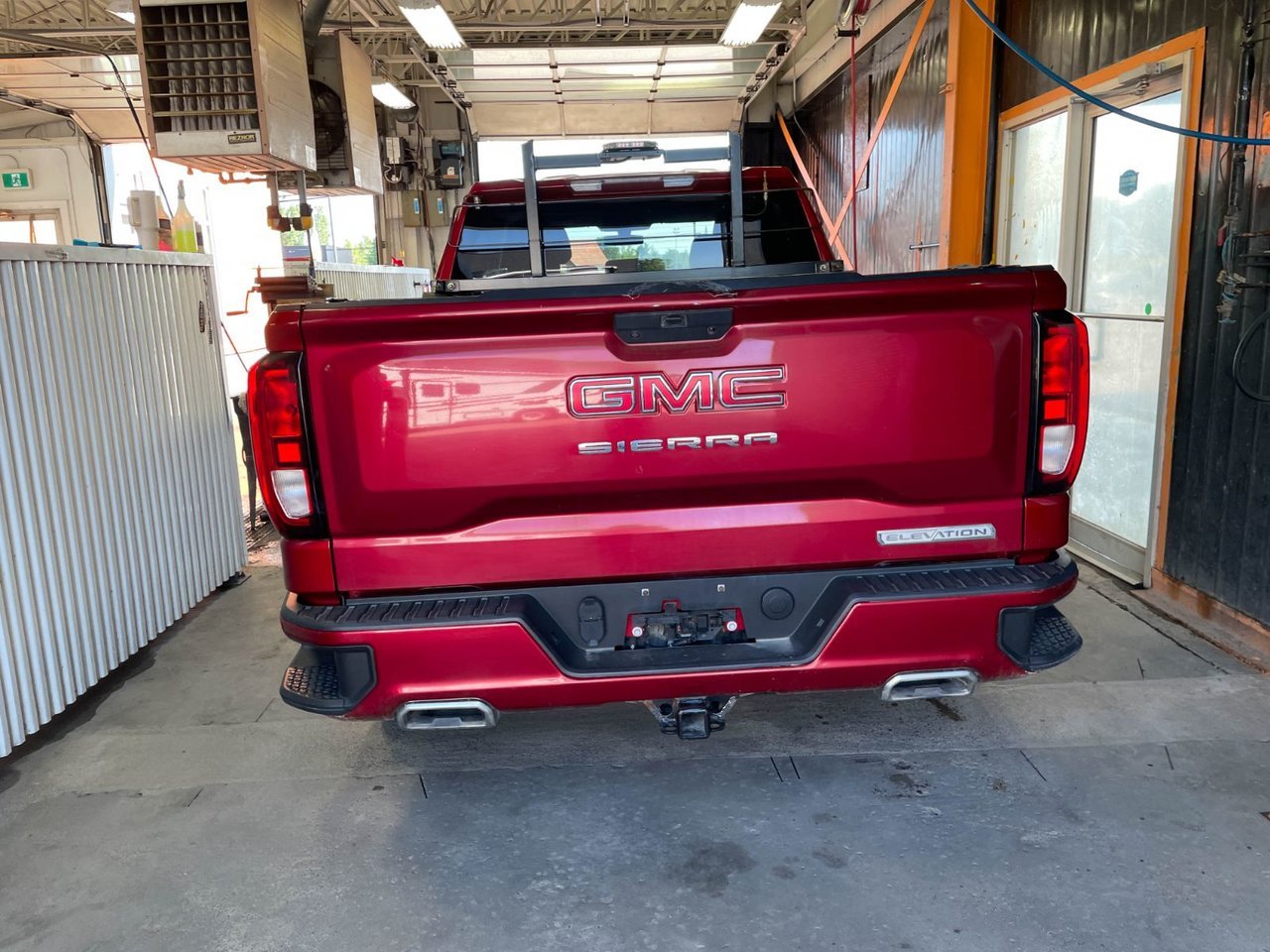 GMC Sierra 1500 ELEVATION X31 CREW 4X4 V8 *SIÈGES CHAUFF* WIFI USB 2021 Rouge Saint-Jérôme - photo #5