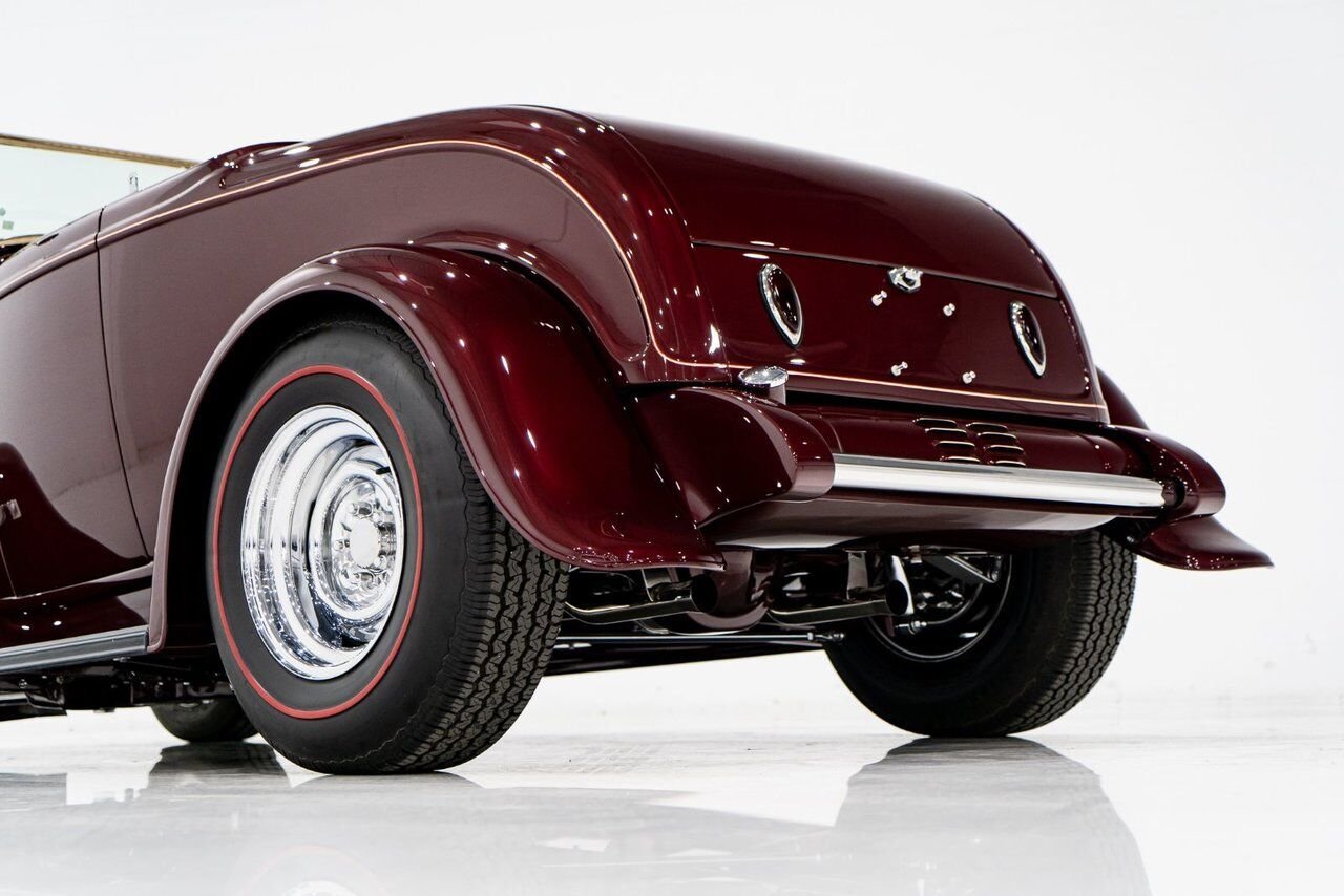 Ford Highboy Lobeck creation spectacular presentation **PRICE IN USD** 1932 Rouge Montréal - photo #23