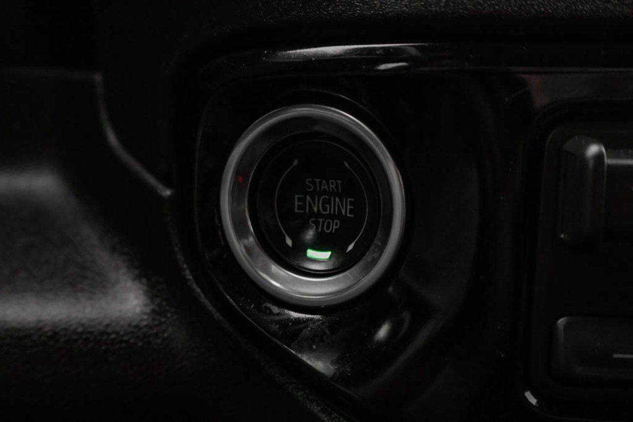 2026 Chevrolet Silverado 1500 4WD Crew Cab 147 LT Red Sherwood Park - photo #22