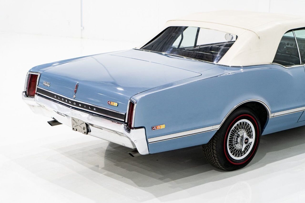 Oldsmobile 442 PRIX EN USD | Matching# 400cu.in. 4-Speed 1966 Bleu Montréal - photo #27