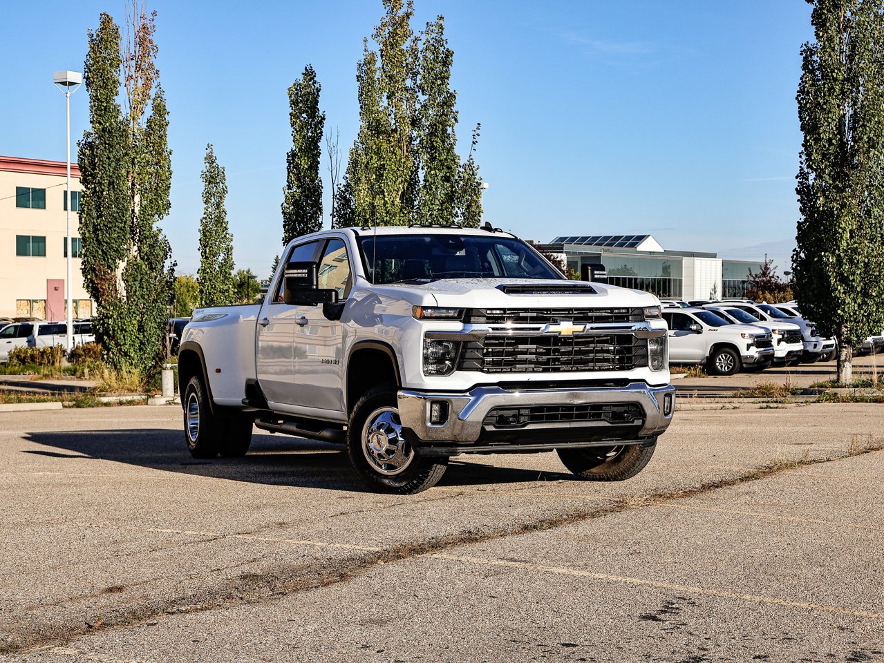 2024 Chevrolet Silverado 3500HD 4WD Crew Cab 159 LT White Sherwood Park - photo #1