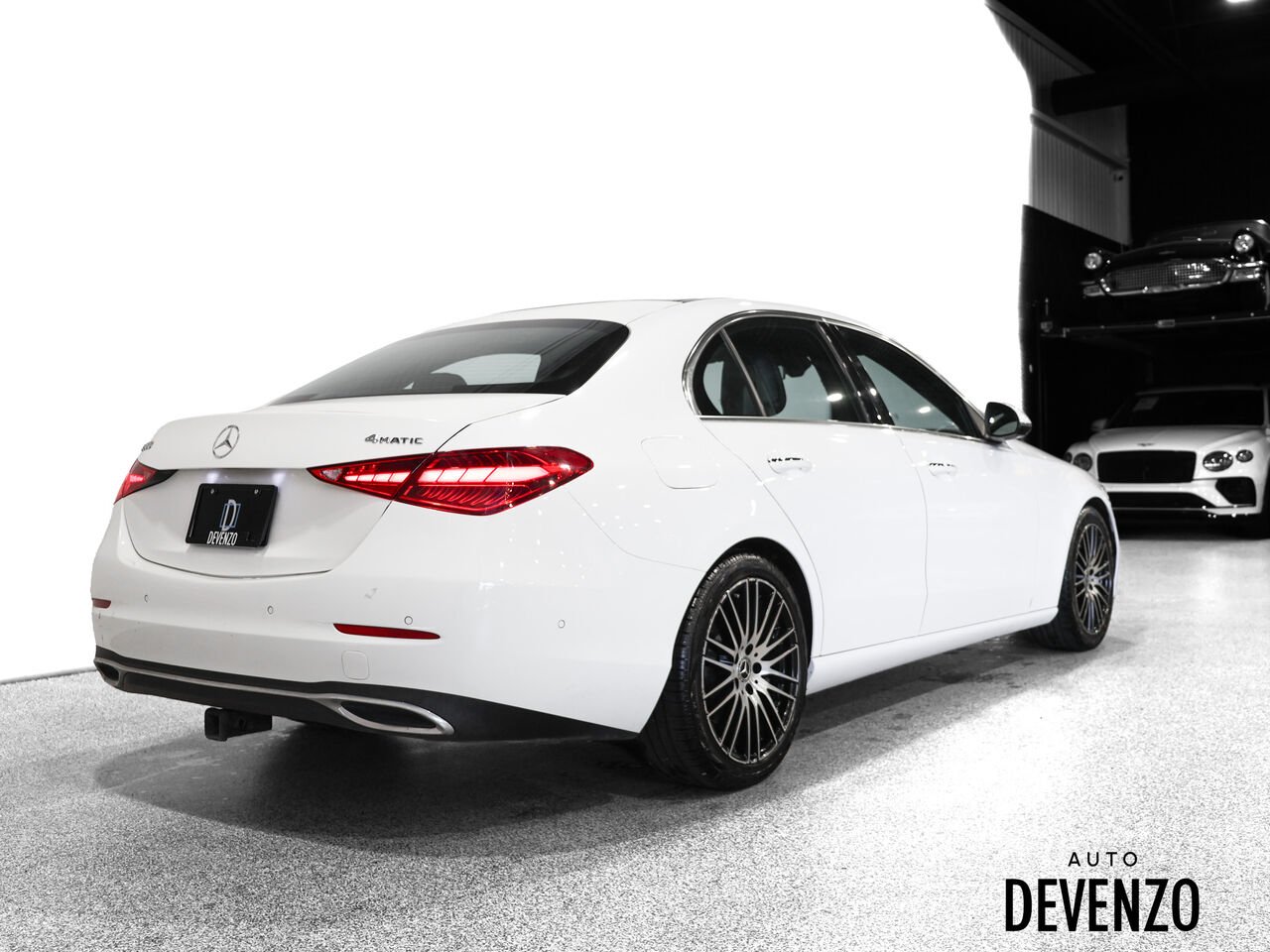 2023 Mercedes-Benz Classe-C White Saint-Eustache - photo #2