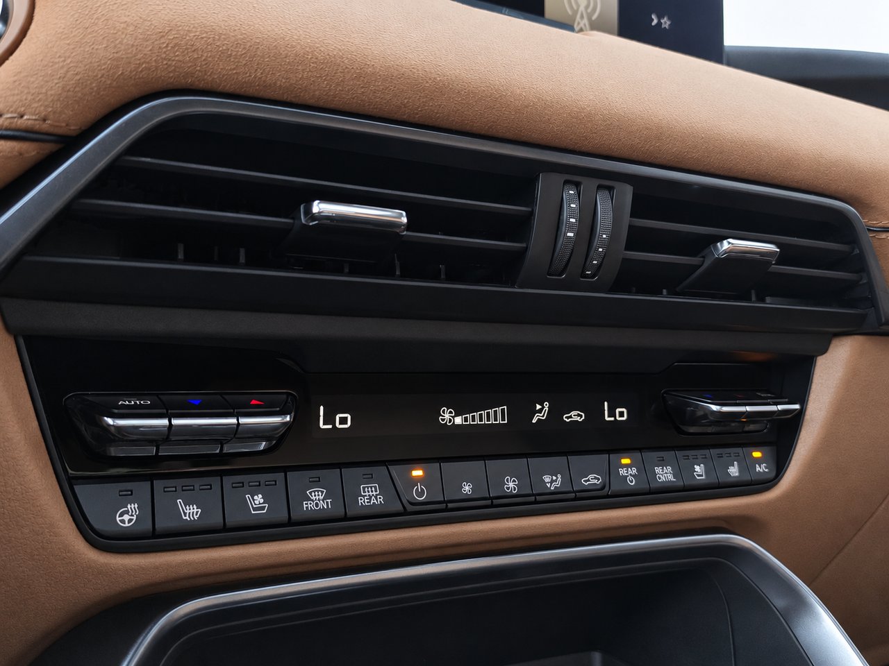 2026 Mazda CX-70 PHEV Signature Jet Black Mica Val-David - photo #22