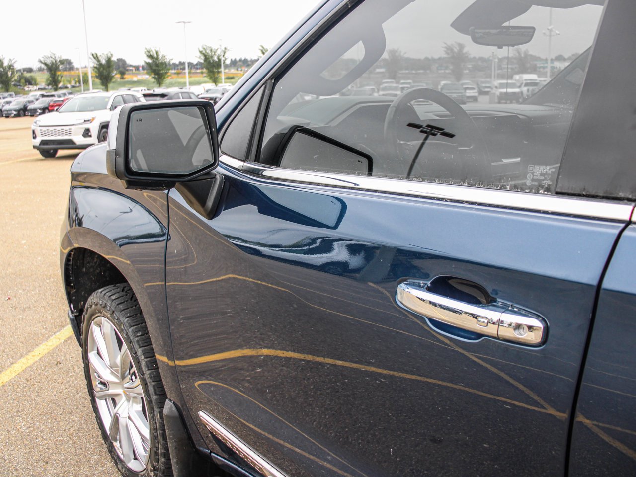 2022 Chevrolet Silverado 1500 4WD Crew Cab 147 High Country Blue Sherwood Park - photo #12