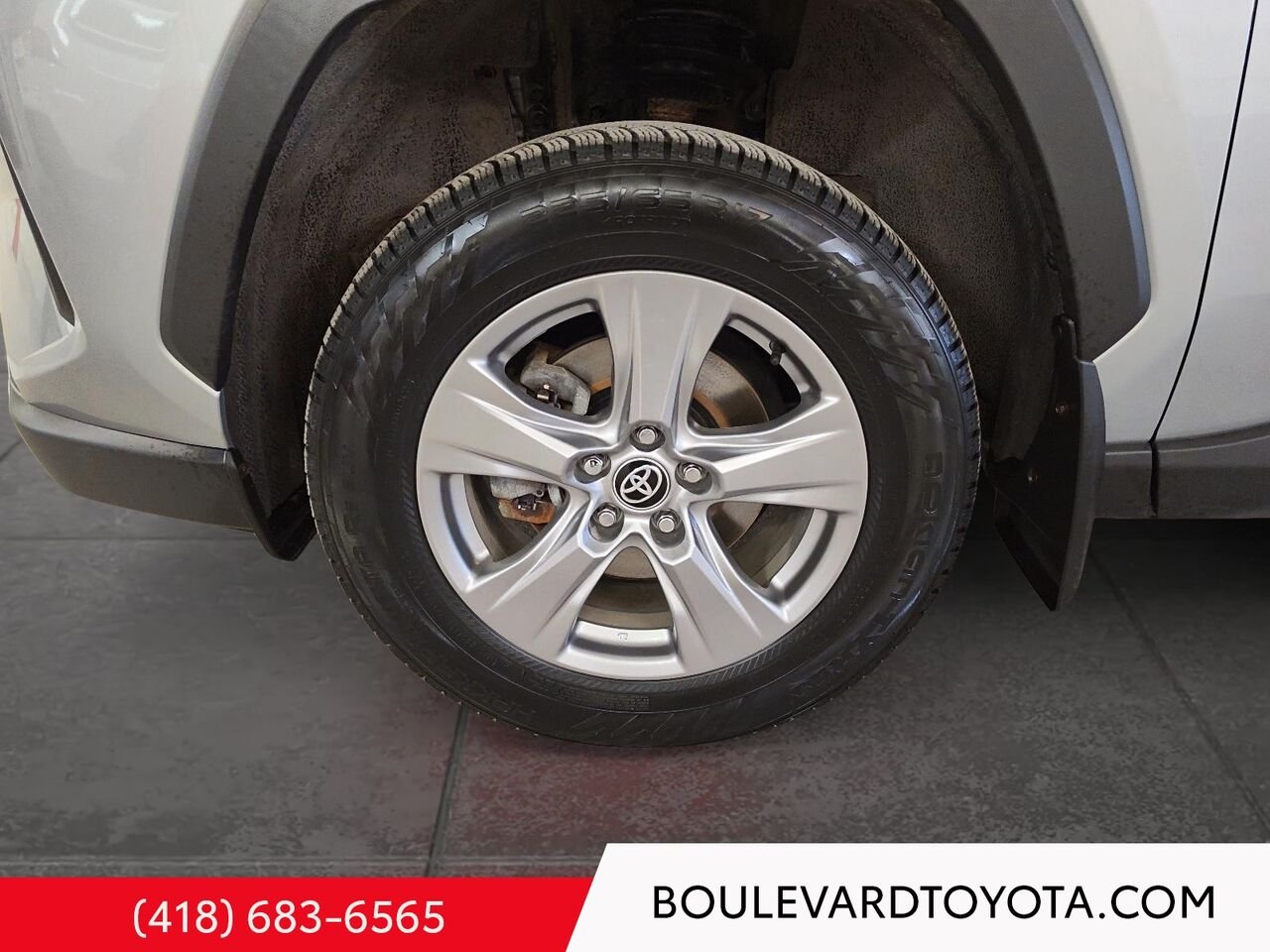 2023 Toyota RAV4 99569A-24 | XLE HYBRIDE, AWD Silver Sky Metallic Québec - photo #6