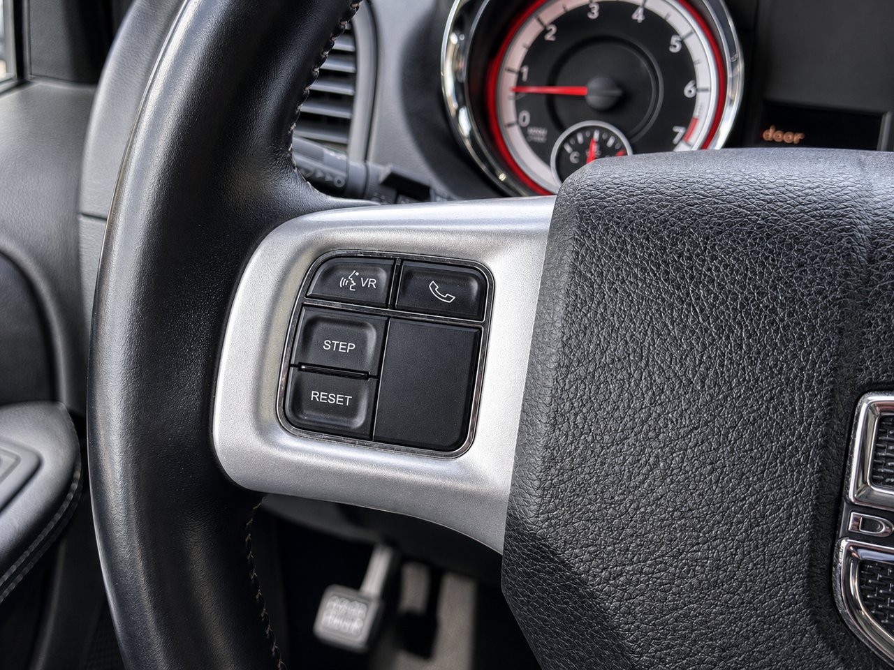 Dodge Grand Caravan 2016 Noir Granby - photo #14