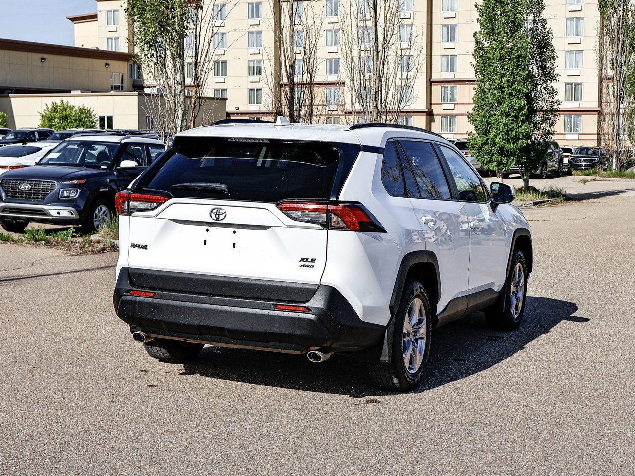 2024 Toyota RAV4 XLE AWD White Sherwood Park - photo #12