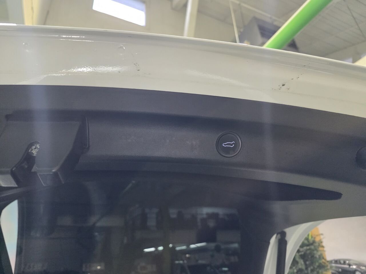 2022 Tesla Model Y White  - photo #12