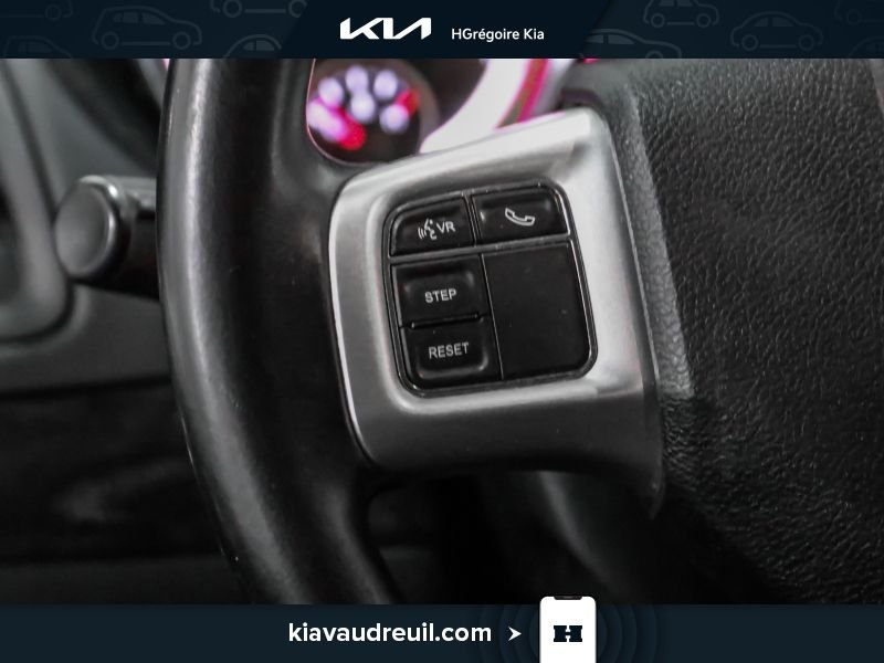 2017 Dodge GR Caravan Blue Laval - photo #15