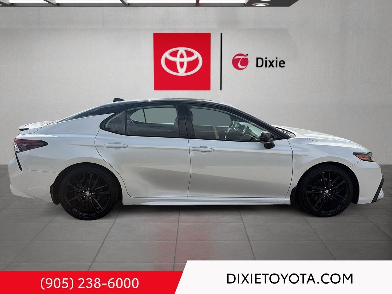 2022 Toyota Camry XSE AWD / CLEAN CARFAX / MOONROOF / HEATED SEATS / ALLOY WHEELS / CARPLAY AND ANDROID AUTO Wind Chill Pearl with Black Roof Mississauga - photo #2