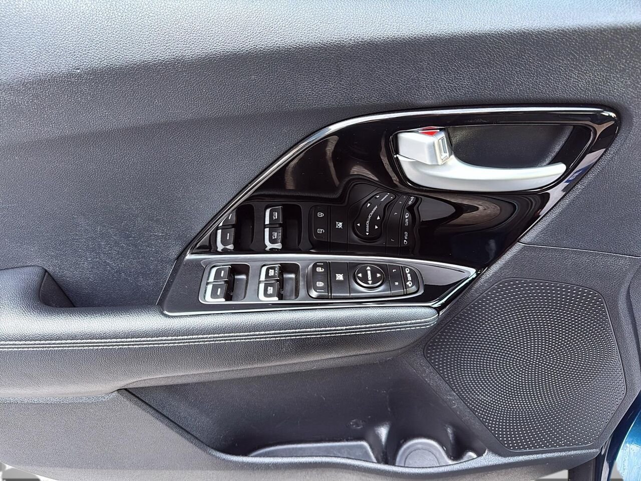 KIA NIRO EX 2018 Bleu Saint-Hyacinthe - photo #10
