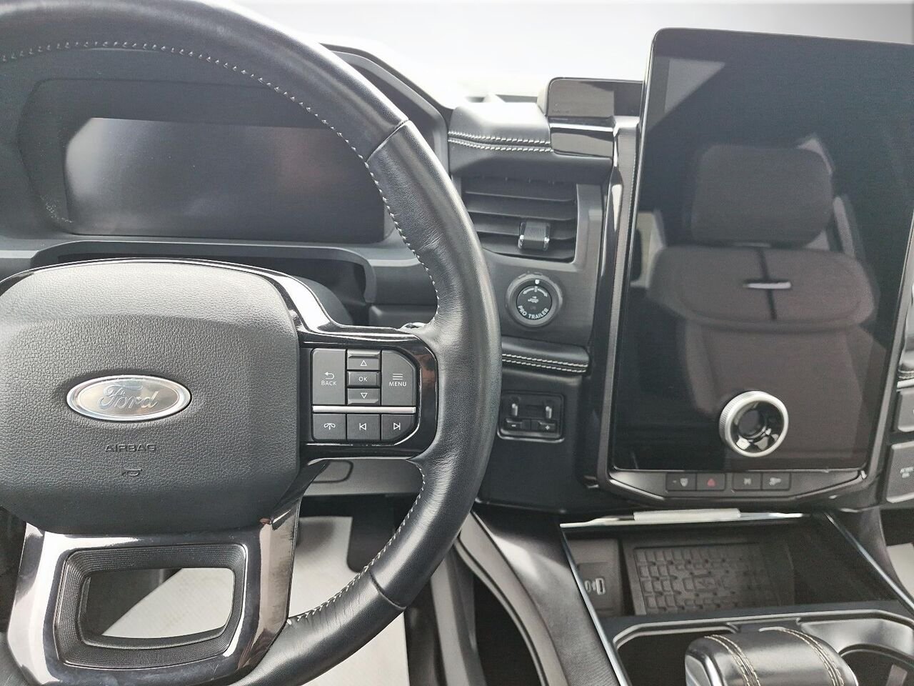 2023 Ford F-150 Lightning Black Saint-Jérôme - photo #11