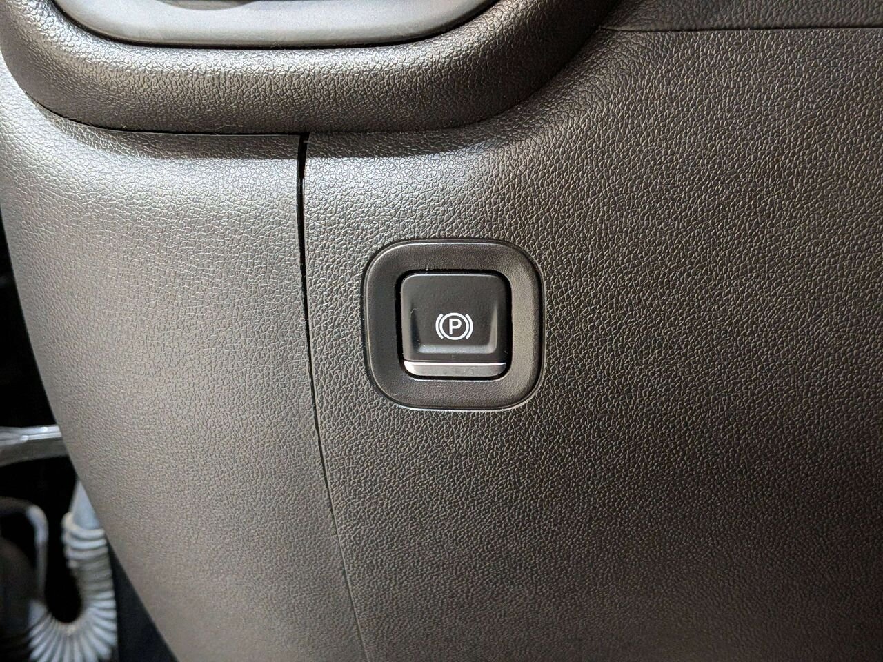 2024 GMC Sierra 1500 4WD Crew Cab 157" Pro Black Val-David - photo #27