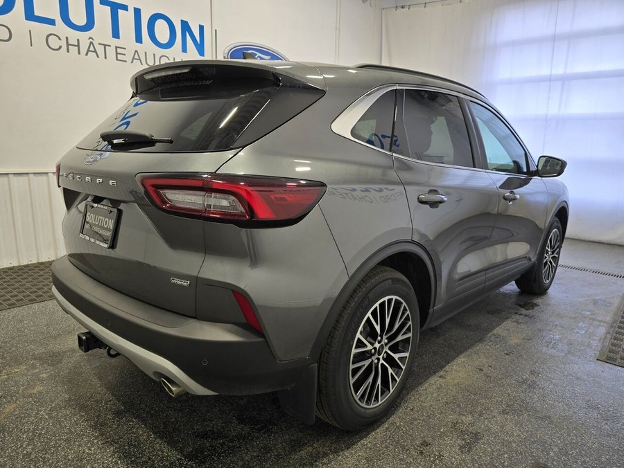 2025 Ford Escape Carbonized Grey Metallic