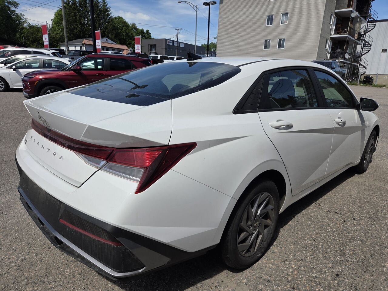 Hyundai Elantra 2024 Blanc Mont-Laurier - photo #4