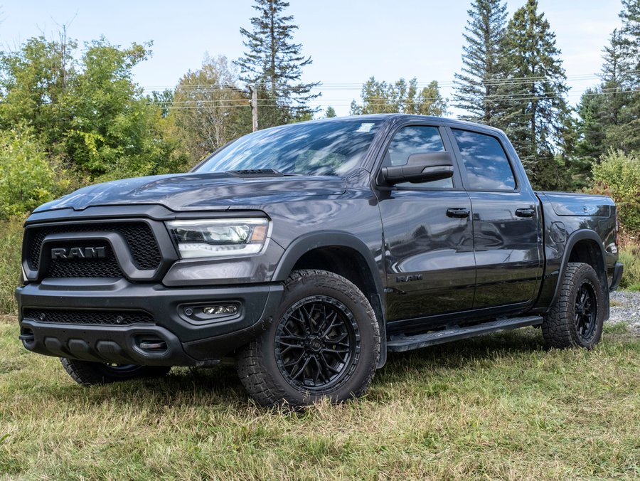 2024 Ram 1500 Rebel cabine d'équipe 4x4 caisse de 5 pi 7 po Grey