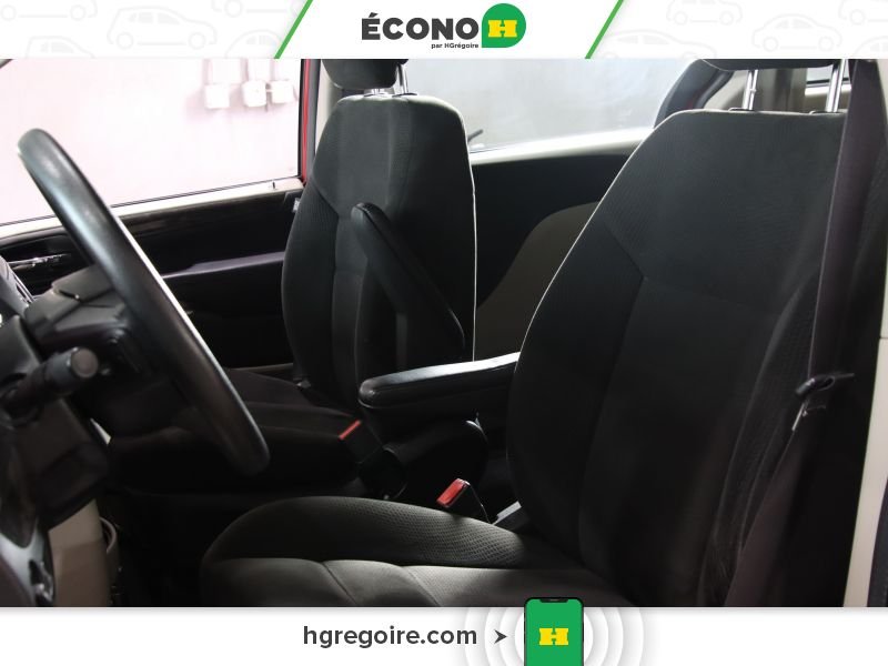 2016 Dodge GR Caravan Red Blainville - photo #13