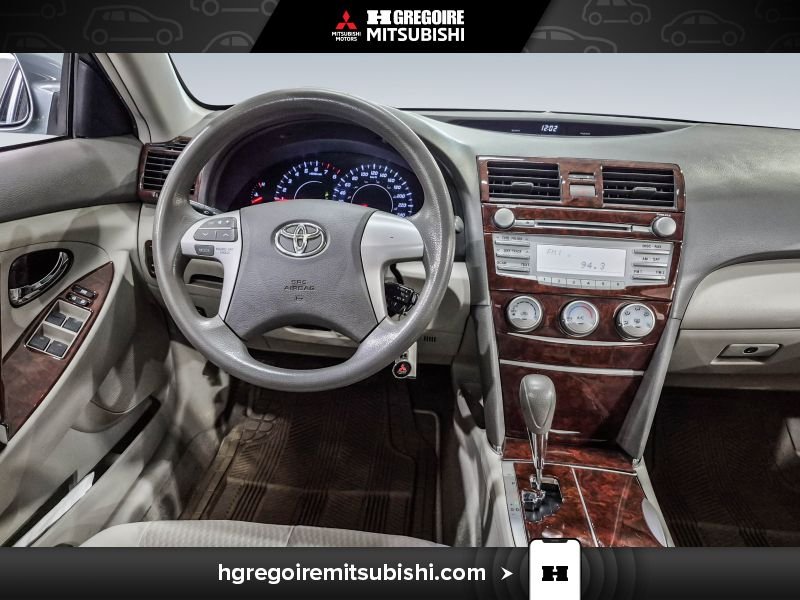 2010 Toyota Camry Green Blainville - photo #20