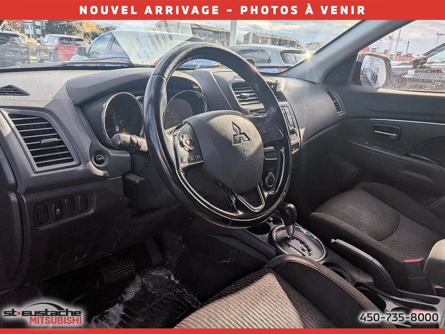 Mitsubishi RVR SE 2.0L 4 portes 2RM CVT-SIÈGES CHAUFFANTS-CAMERA DE RECUL-BLUETOOTH 2017 Noir