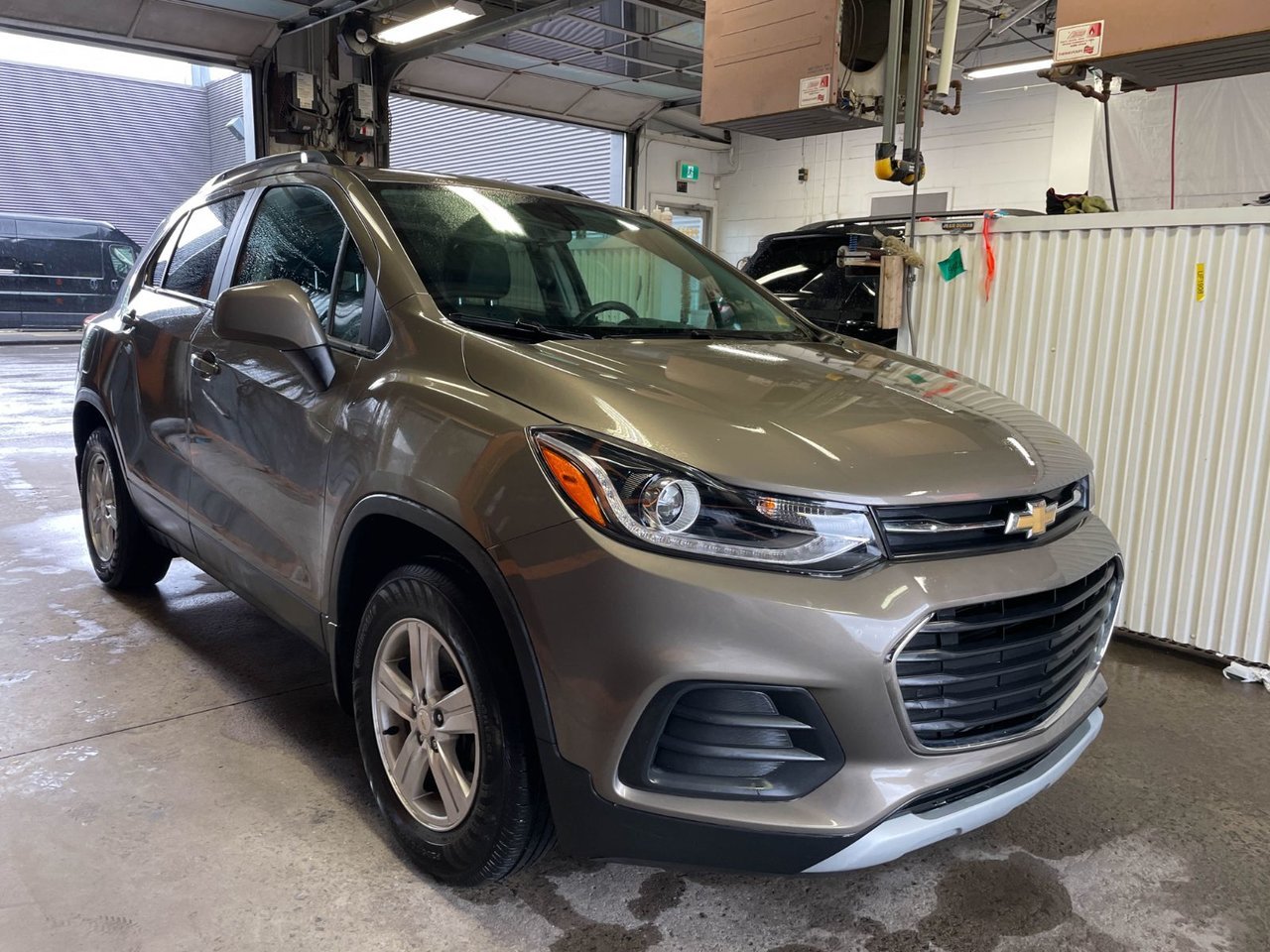 Chevrolet Trax LT AWD *SIEGES CHAUFF* CARPLAY *DEM DISTANCE* USB 2021 Gris Saint-Jérôme - photo #8