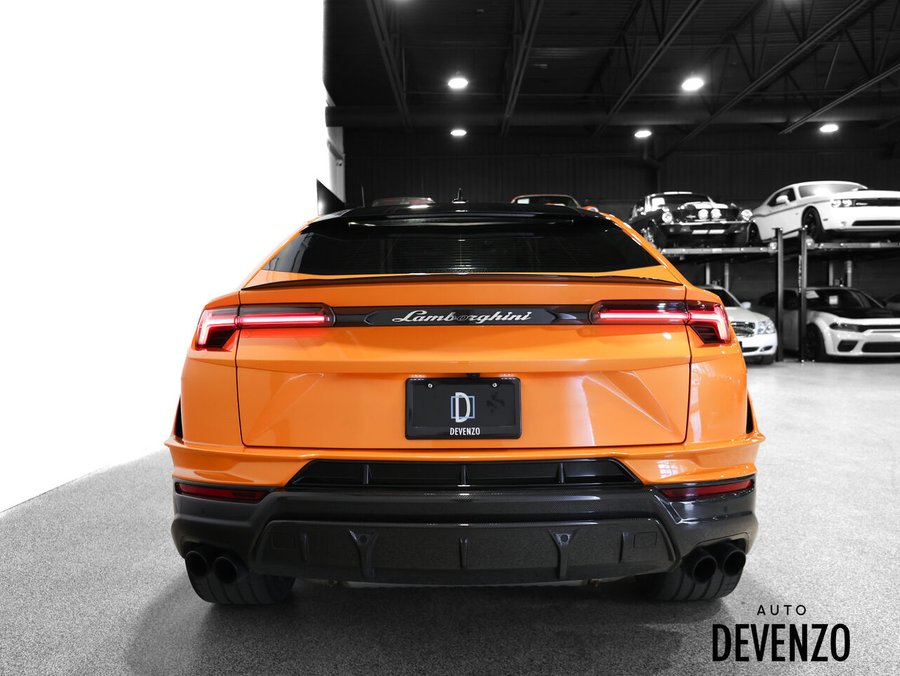 2023 Lamborghini Urus 2023 Orange