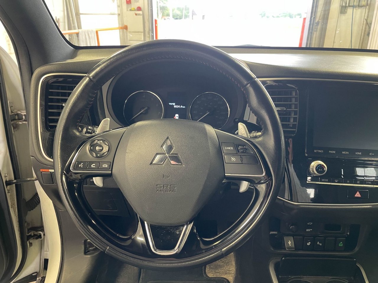 Mitsubishi Outlander ES AWD *TOIT* 7 PLACES SIÈGES CHAUFF CARPLAY USB 2020 Blanc Saint-Jérôme - photo #16