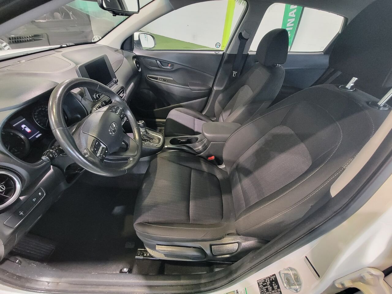 2022 Hyundai Kona White  - photo #10