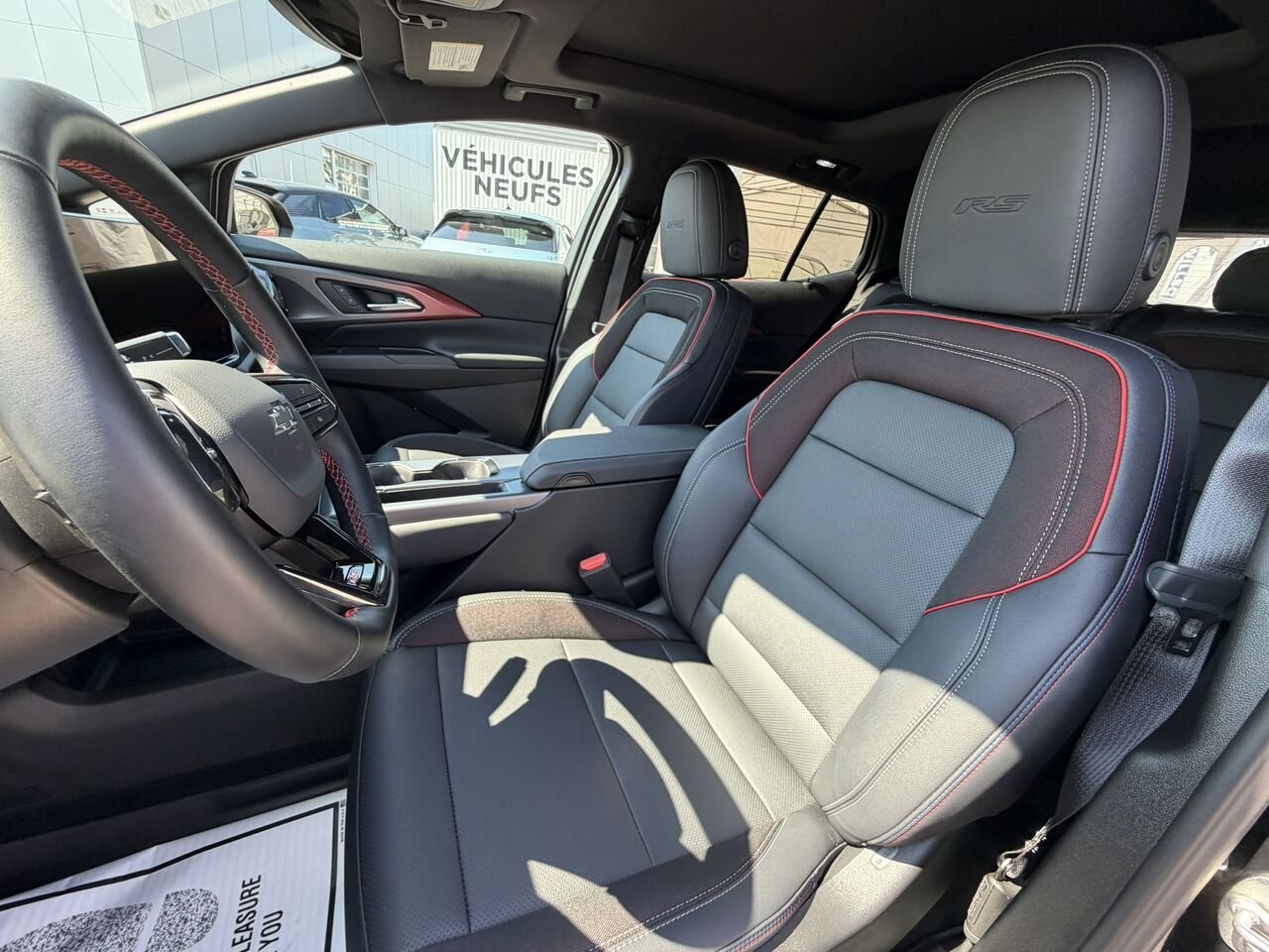 Chevrolet Equinox EV RS AWD TOIT PANORAMIQUE 2026 Noir Laval - photo #22