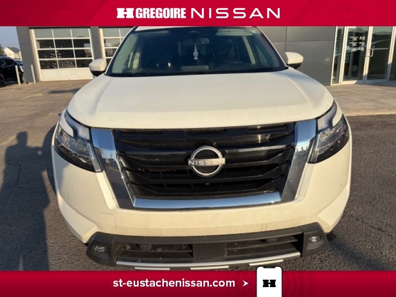 2022 Nissan Pathfinder White Saint-Eustache - photo #2
