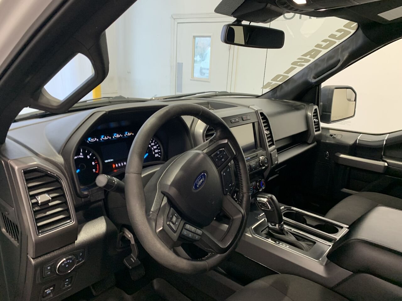 Ford F-150 XLT SPORT SUPERCREW XLT cabine SuperCrew 4RM caisse de 5,5 pi 2019 Blanc Châteauguay - photo #29