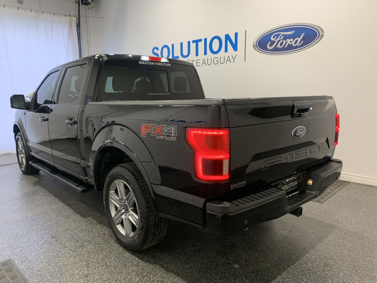 Ford F-150 SUPERCREW LARIAT LARIAT cabine SuperCrew 4RM caisse de 5,5 pi 2019 Noir Châteauguay - photo #10