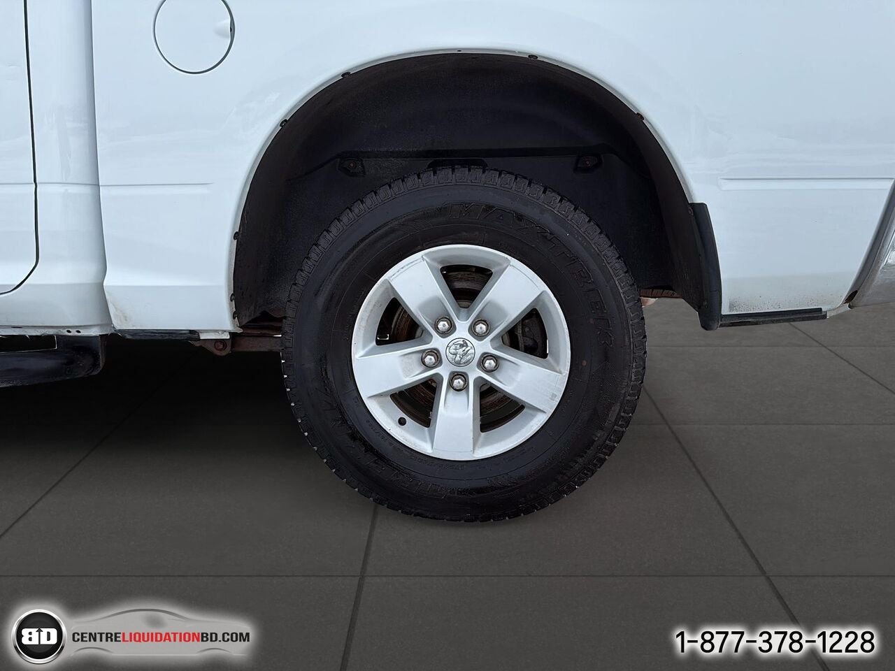 Ram 1500 Classic SLT V6 3.6L CREW CAB BOÎTE 5.5P | BD0130 2023 Blanc Granby - photo #11
