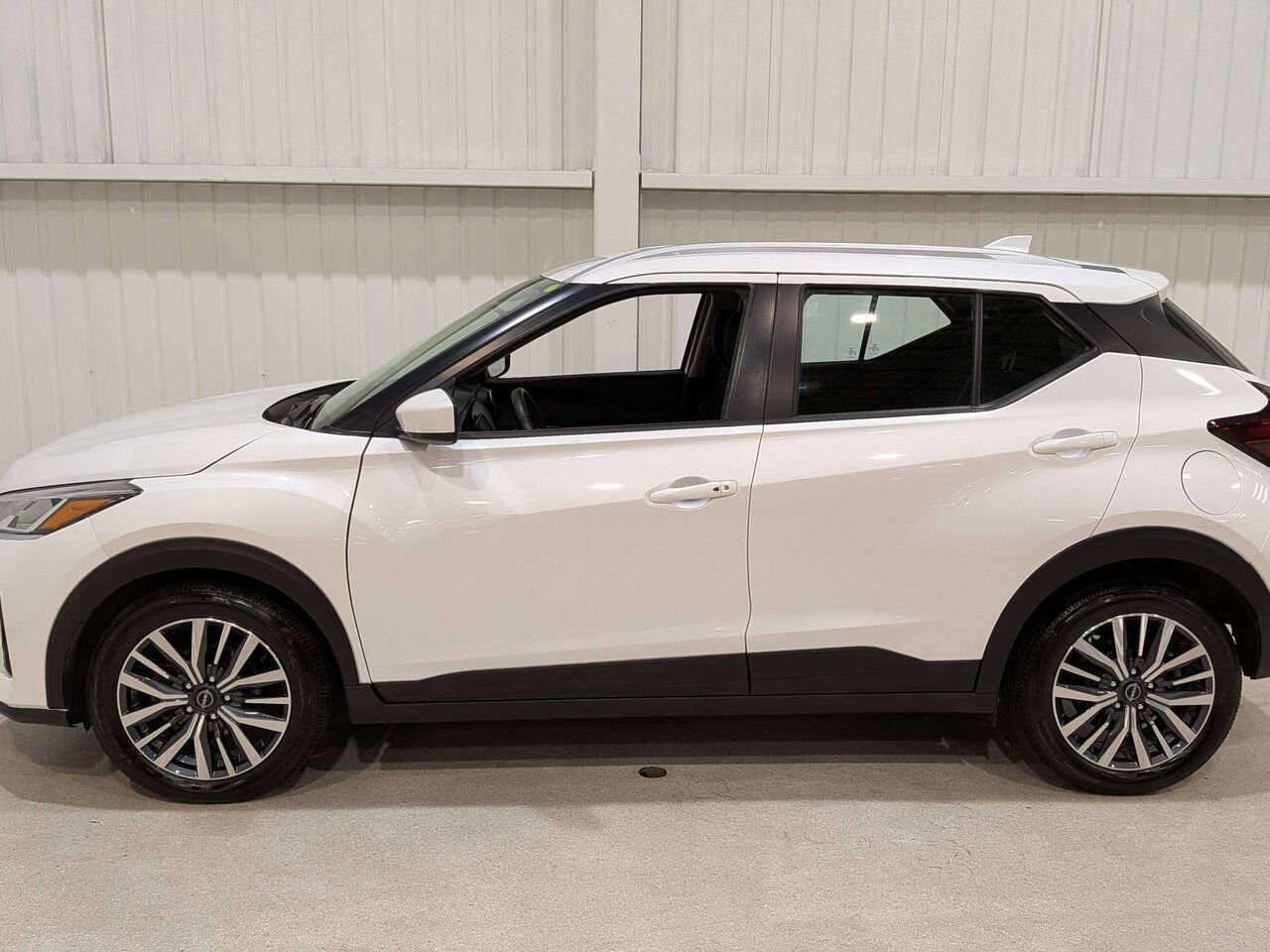 2024 Nissan Kicks SV FWD White Val-David - photo #4