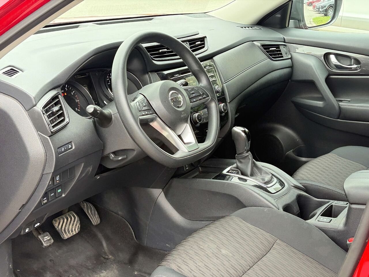 2017 Nissan Rogue SV Red Gatineau - photo #10