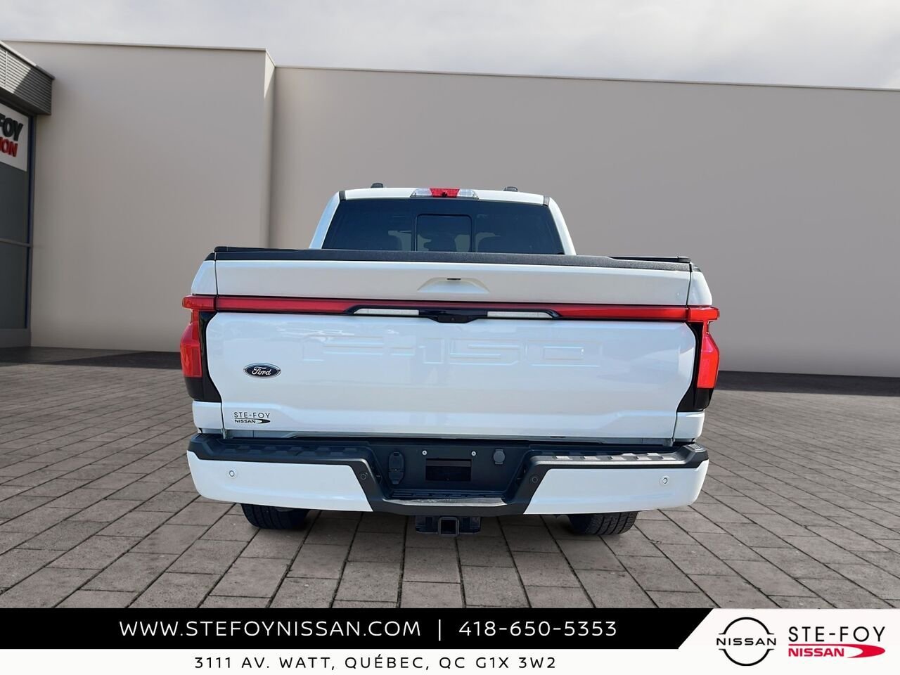 Ford F-150 Lightning LARIAT SuperCrew LONG RANGE 2023 Blanc Ste-Foy - photo #5