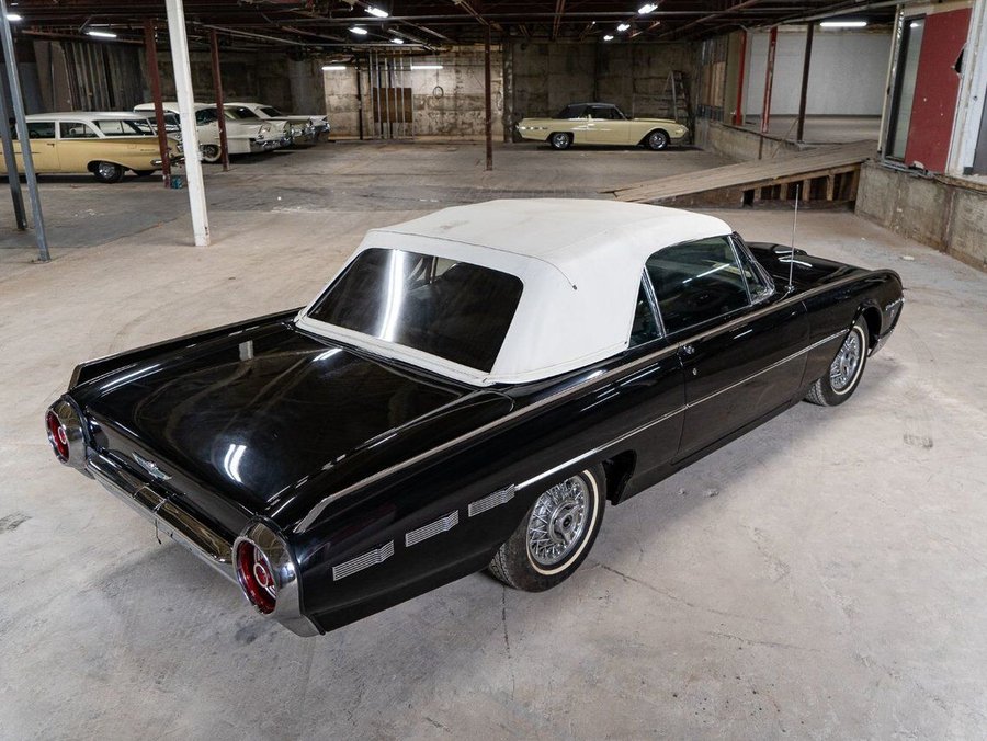 Ford Thunderbird 1962 1962 Noir