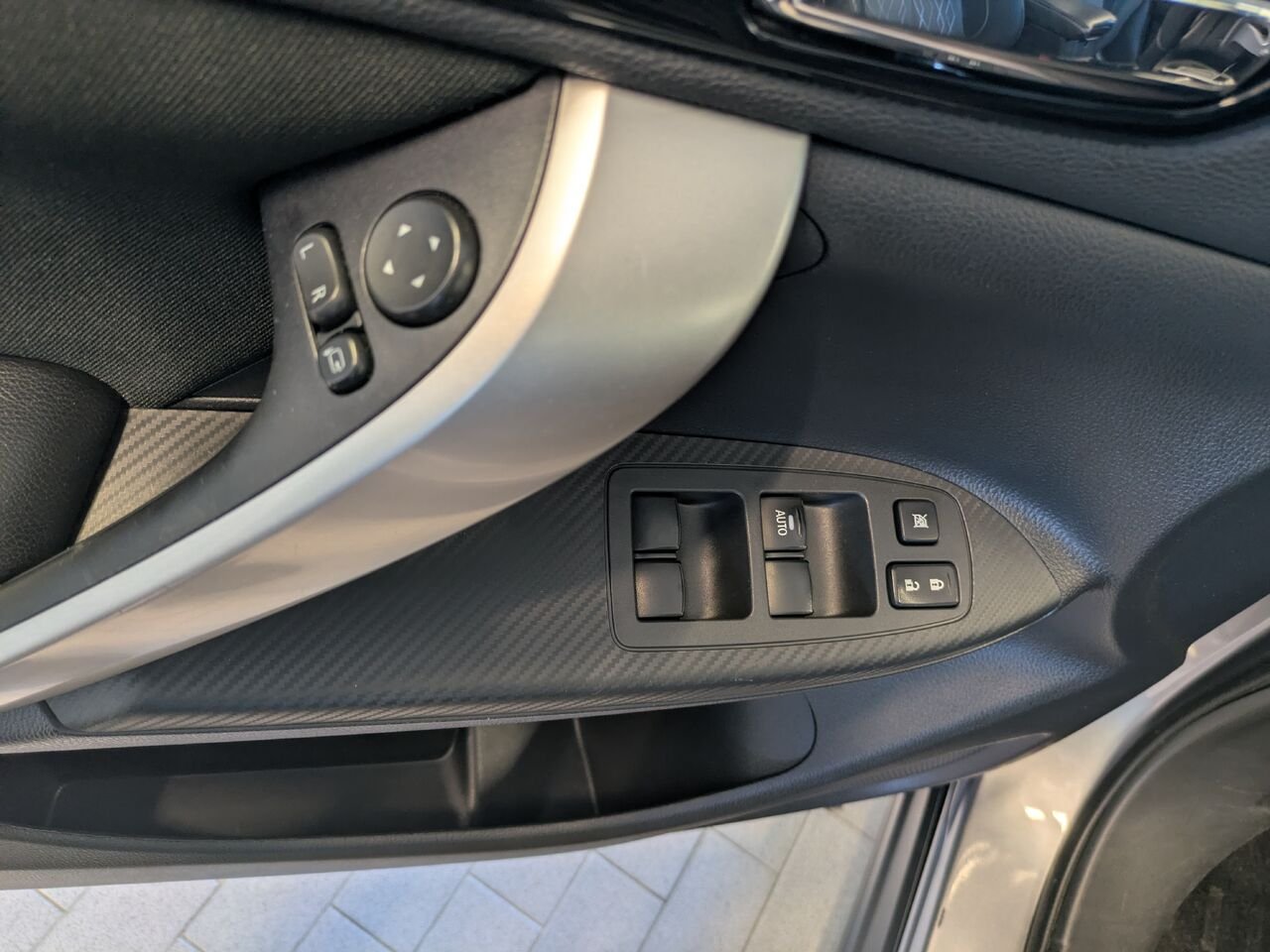 2020 Mitsubishi Eclipse Cross Grey Gatineau - photo #5