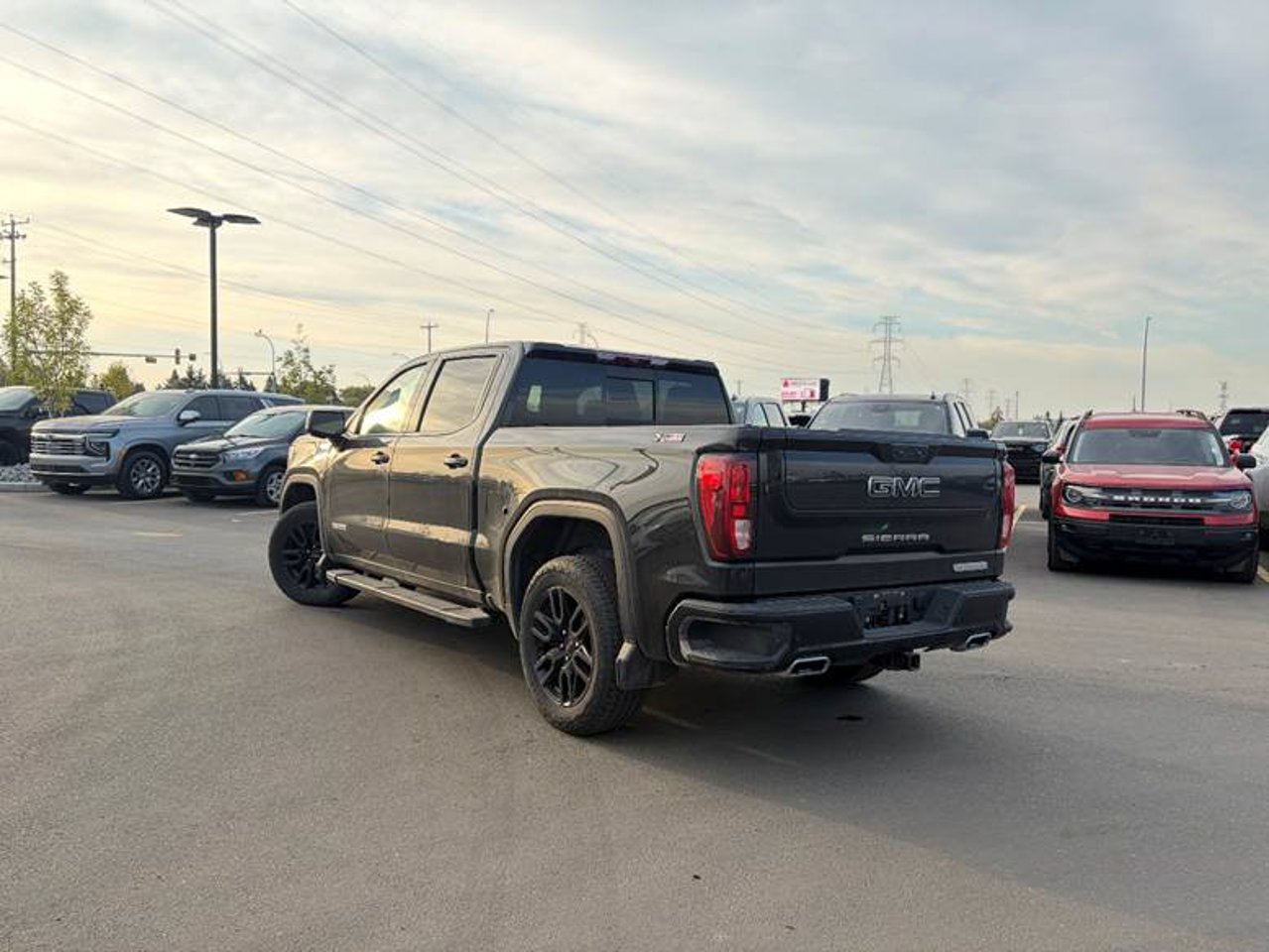 2024 GMC Sierra 1500 4WD Crew Cab 147 Elevation Black Sherwood Park - photo #3
